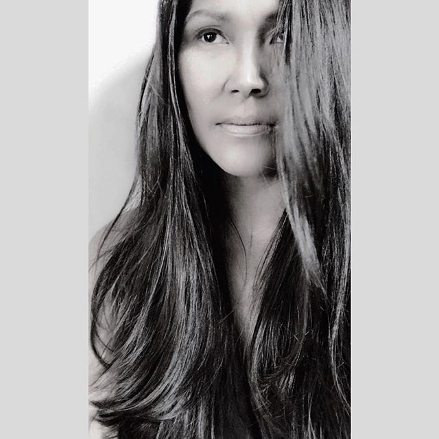 We love this stunning selfie from our guest, Rebecca! Rebecca and her kids have been using AVEDA’s Sun Care Hair & Body Cleanser this summer to remove chlorine, salt, and sunscreen buildup after a day in the water. Before styling, she protects her hair against humidity with Smooth Infusion Style-Prep Smoother. Her routine isn’t complete without a dime to nickel size amount of Nourishing Styling Creme, applied from midshaft to ends to help smooth and nourish the hair, leaving her hair with natural movement.